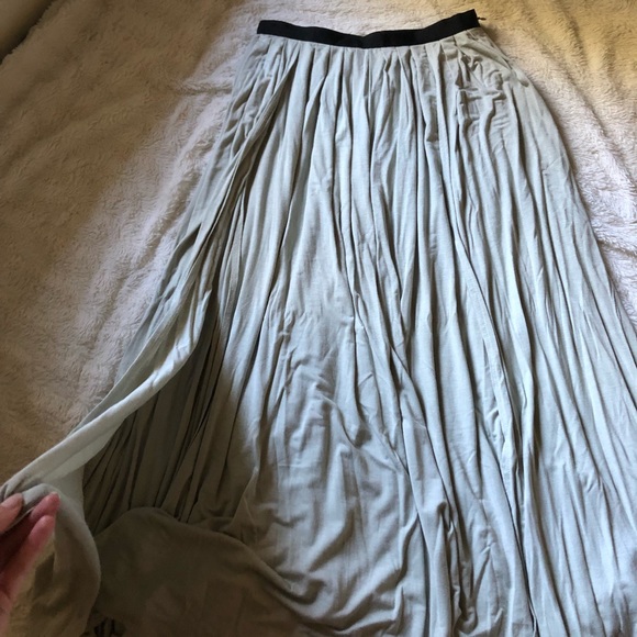 Loght Green Maxi Skirt With Double Split - Picture 2 of 3